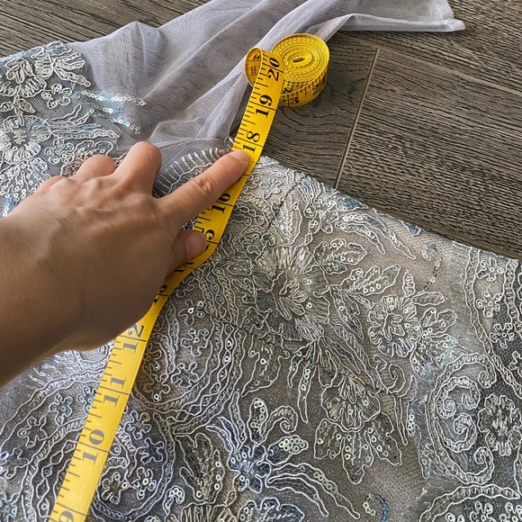 Teri Jon grey sequined long sleeve gown like new size 6 - Picture 15 of 15